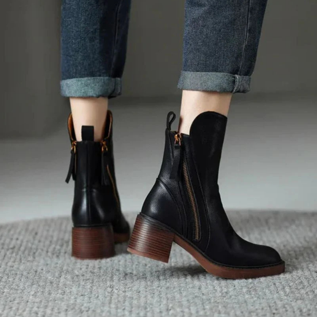 Valorine™ | Schwarze Lederstiefel mit bequemem Absatz