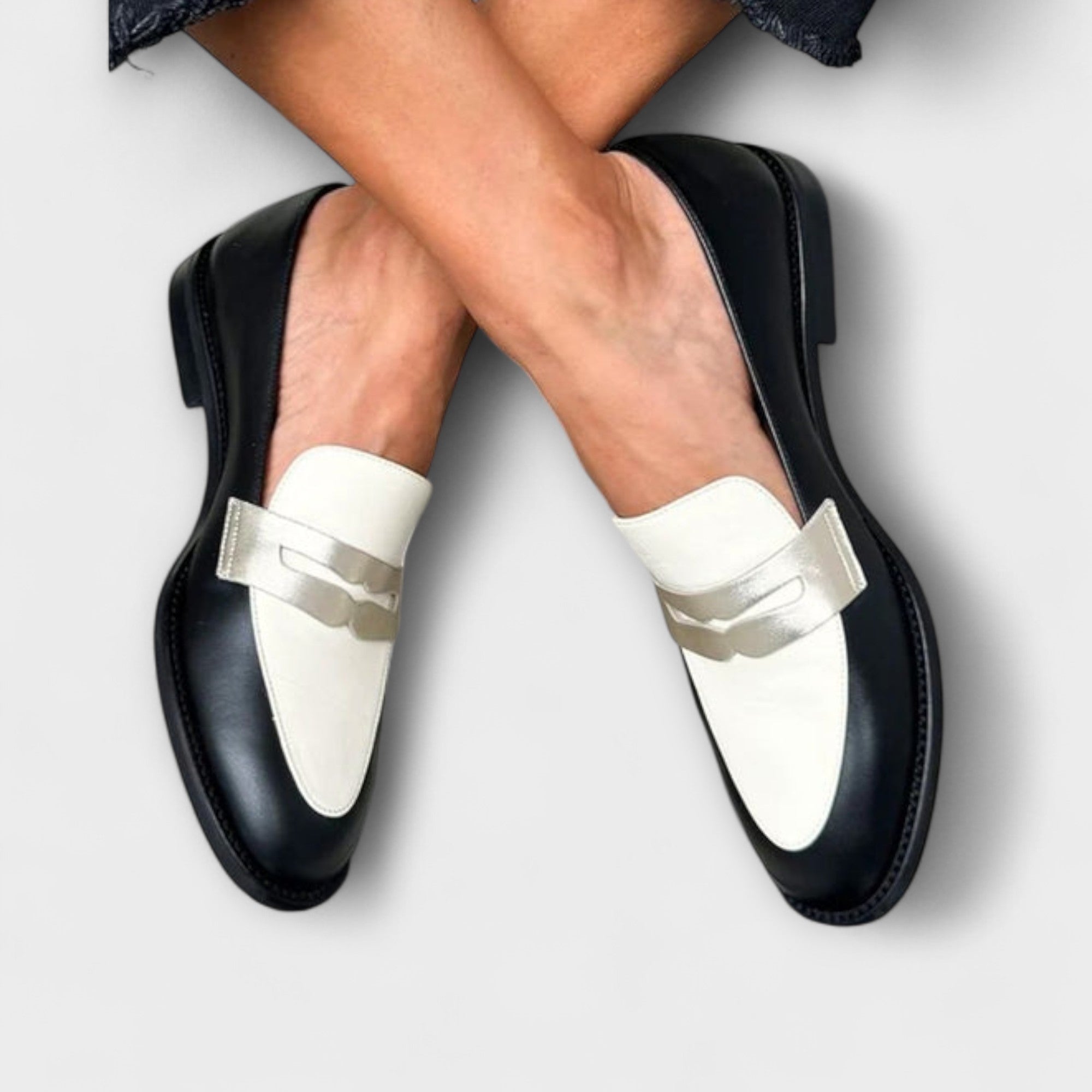 Xara™ | Schwarze Loafers mit Metallglanz